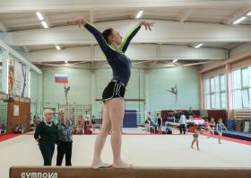 Светлана Хоркина в СШОР по спортивной гимнастике<br>(фото: Дарья Кривицкая)